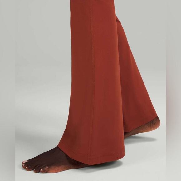 Lululemon Groove Super-High-Rise Flared Pant Nulu in Cayenne Size 6. - Picture 12 of 13